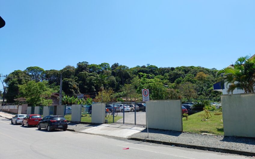 EXCELENTE RESIDÊNCIA de 160 m ² com TERRENO de 674 m²