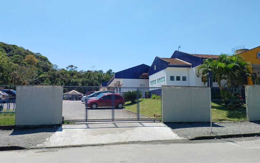 EXCELENTE RESIDÊNCIA de 160 m ² com TERRENO de 674 m²