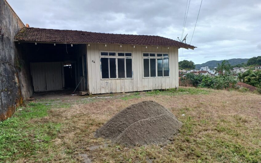 TERRENO = 677,10 m² – 2 FRENTES – Bairro JOÃO COSTA