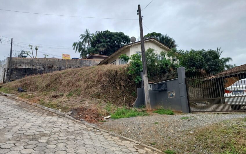 TERRENO = 677,10 m² – 2 FRENTES – Bairro JOÃO COSTA