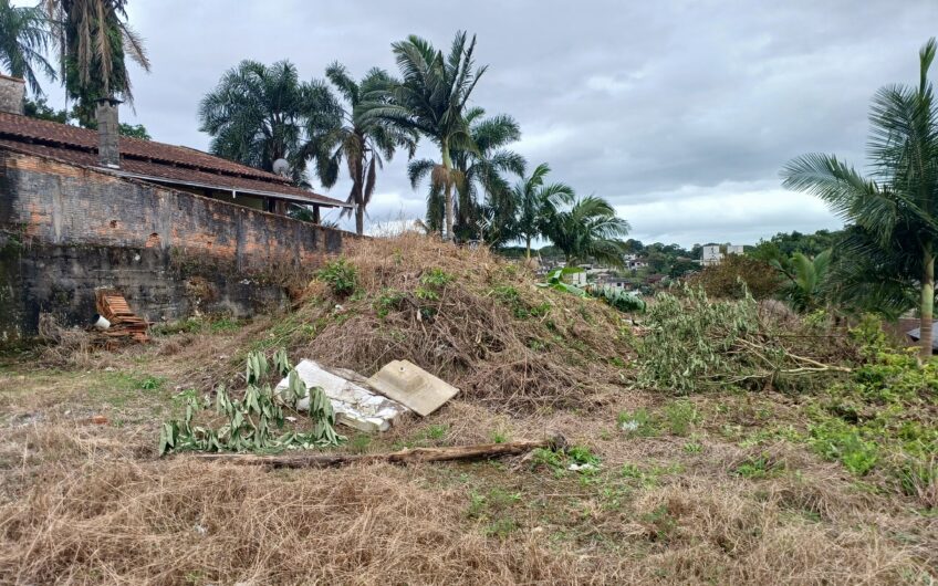 TERRENO = 677,10 m² – 2 FRENTES – Bairro JOÃO COSTA