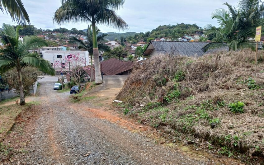 TERRENO = 677,10 m² – 2 FRENTES – Bairro JOÃO COSTA