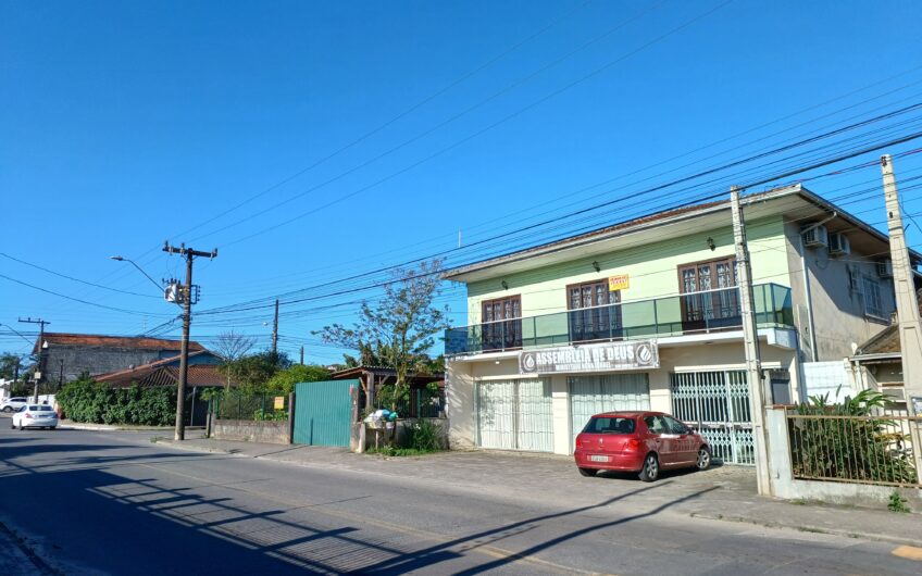EXCELENTE SOBRADO RESIDENCIAL / COMERCIAL  – TERRENO DE ESQUINA – 892 m²