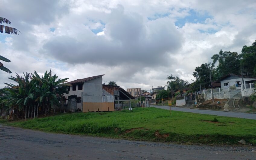 TERRENO = 485 m ² –  ESQUINA – ASFALTO – BAIRRO ITAUM