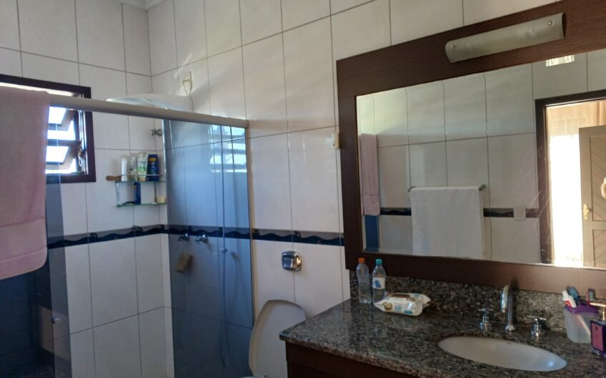 EXCELENTE SOBRADO RESIDENCIAL / COMERCIAL  – TERRENO DE ESQUINA – 892 m²
