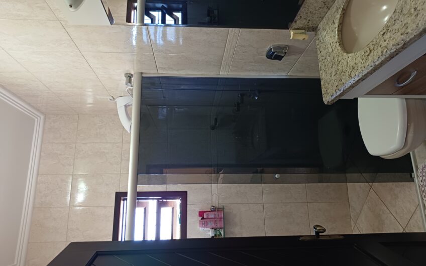EXCELENTE SOBRADO RESIDENCIAL / COMERCIAL  – TERRENO DE ESQUINA – 892 m²