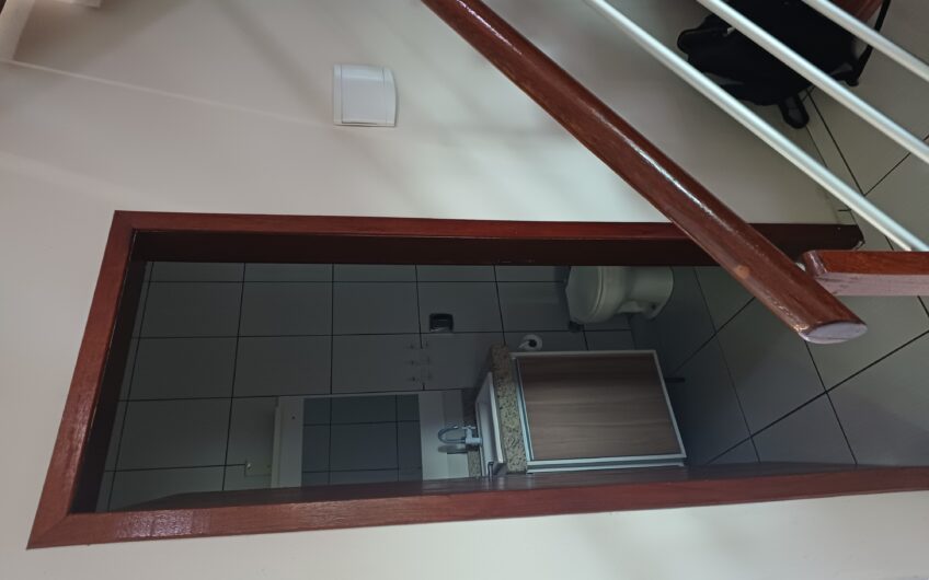 EXCELENTE SOBRADO RESIDENCIAL / ÁREA DE FESTAS / PISCINA