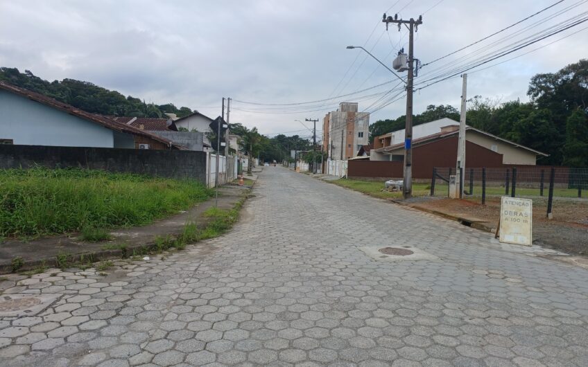 TERRENO DE ESQUINA – RUAS PAVIMENTADAS
