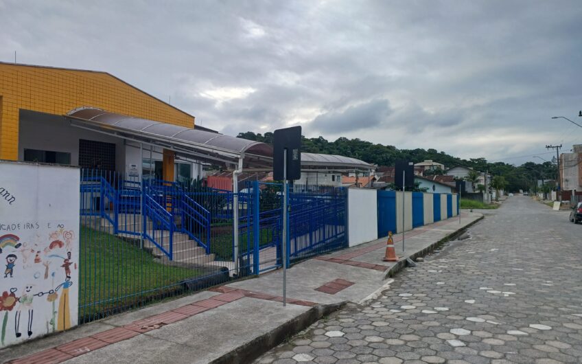 TERRENO DE ESQUINA – RUAS PAVIMENTADAS
