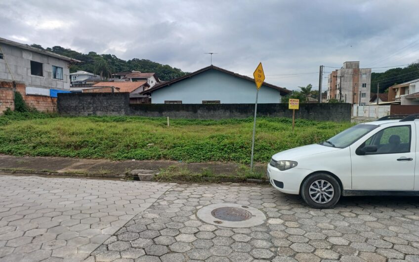 TERRENO DE ESQUINA – RUAS PAVIMENTADAS