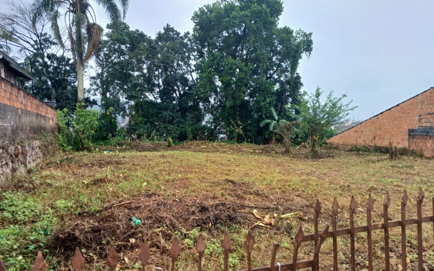 TERRENO – BAIRRO IRIRIÚ = 611 METROS QUADRADOS