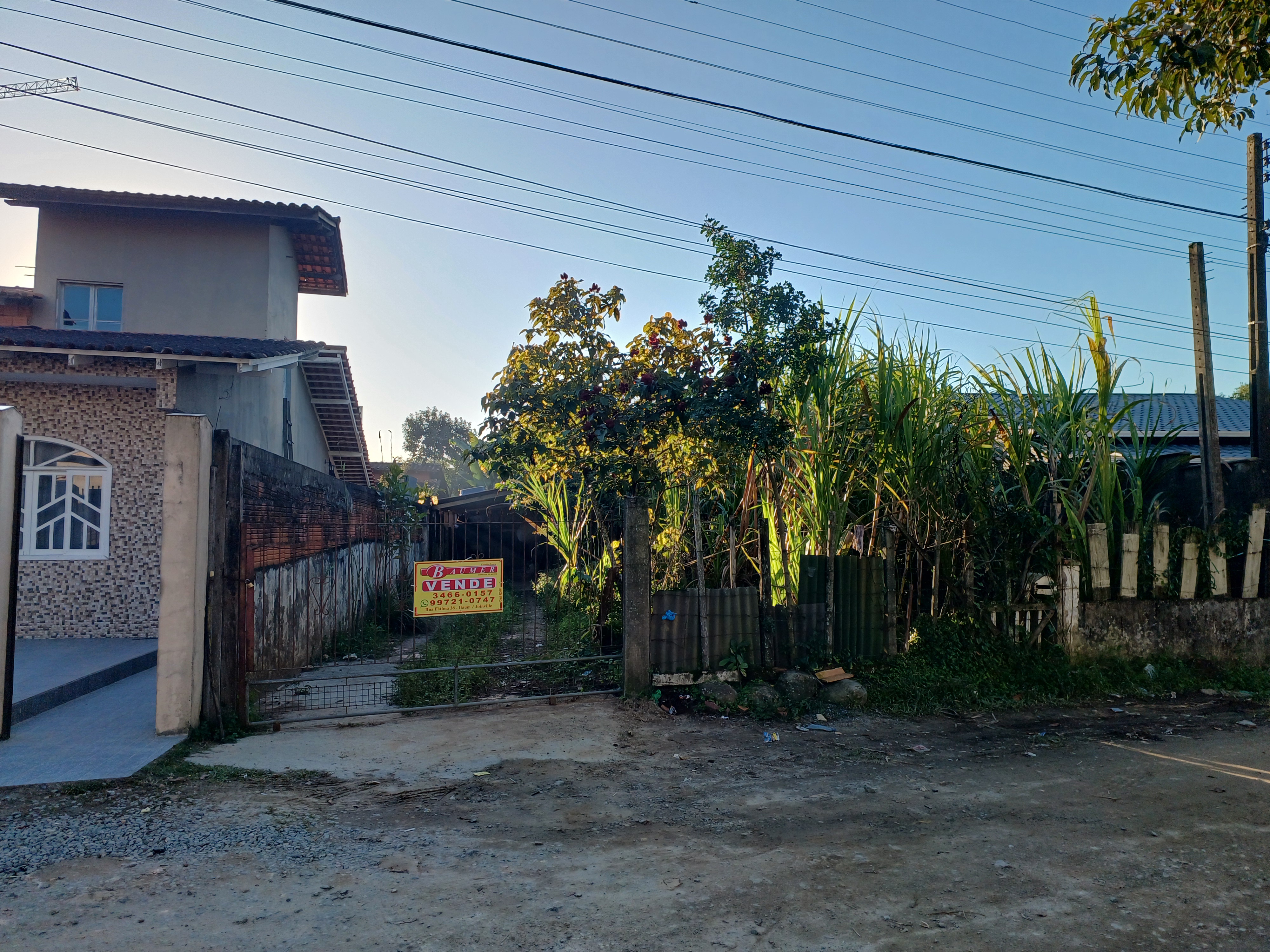 TERRENO - BAIRRO ITAUM = 462 m²