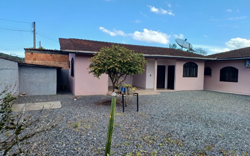 RESIDÊNCIA DESOCUPADA – Bairro Jarivatuba