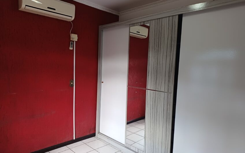 RESIDÊNCIA DESOCUPADA – Bairro Jarivatuba