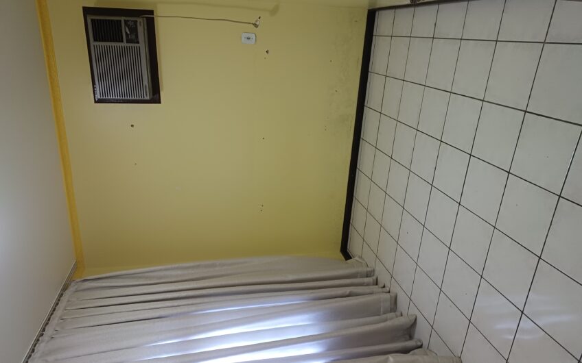 RESIDÊNCIA DESOCUPADA – Bairro Jarivatuba