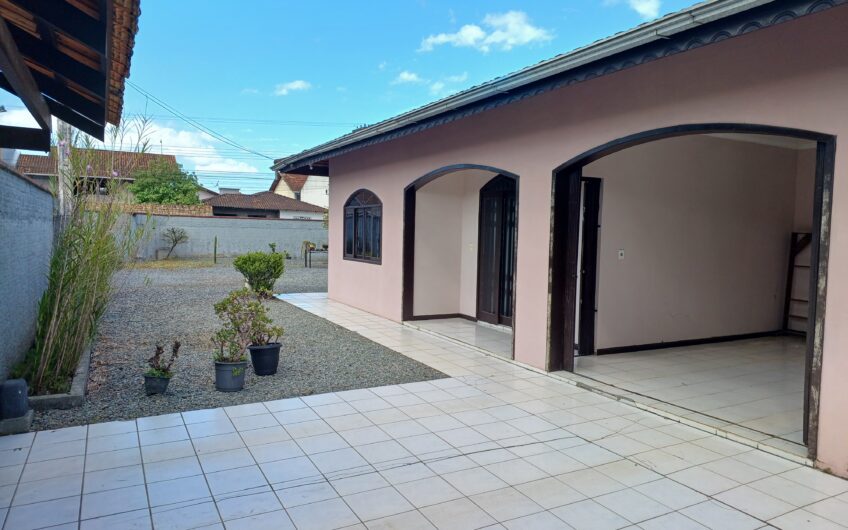 RESIDÊNCIA DESOCUPADA – Bairro Jarivatuba